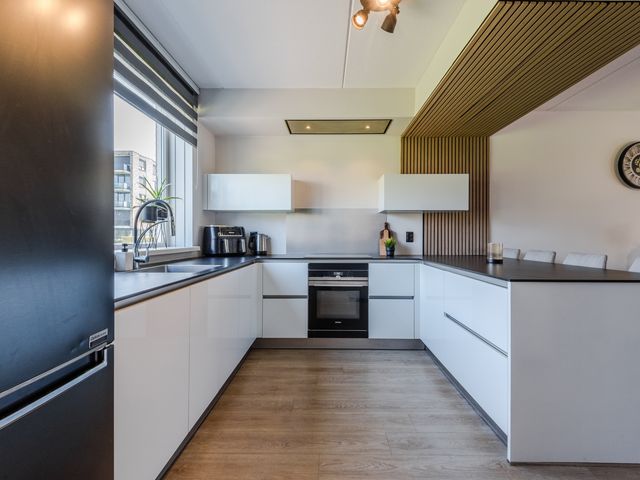 Wimpelplantsoen 227, Almere