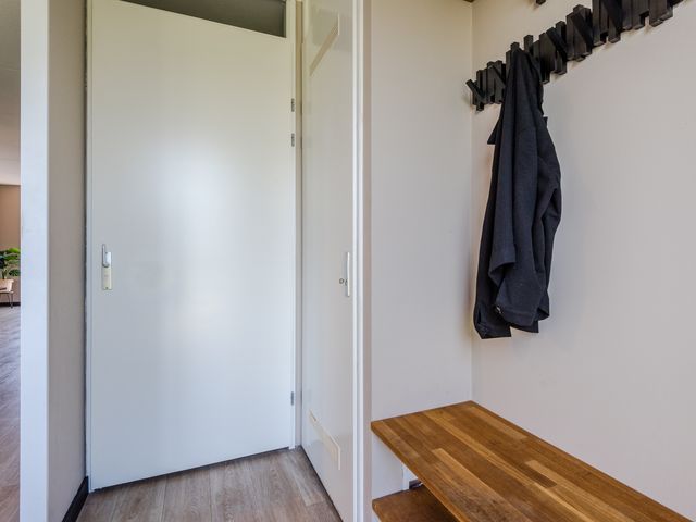 Wimpelplantsoen 227, Almere