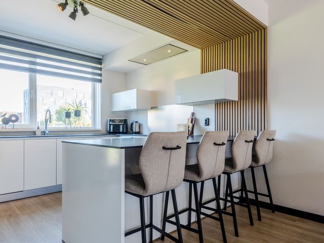 Wimpelplantsoen 227, Almere