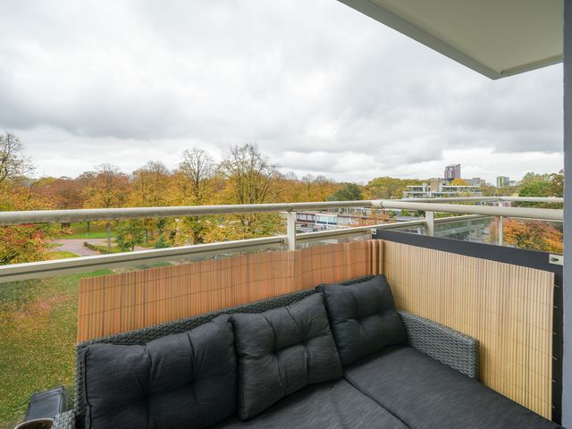 Burgemeester Hazenberglaan 99, Rotterdam