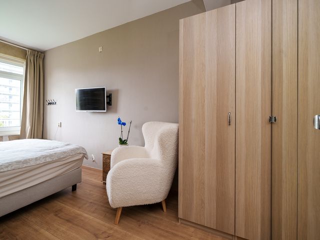 Burgemeester Hazenberglaan 99, Rotterdam