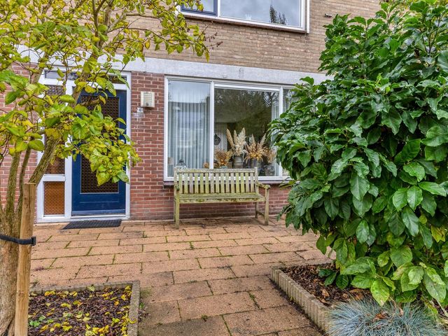 Nicolaas van Puttenstraat 6, Goudswaard