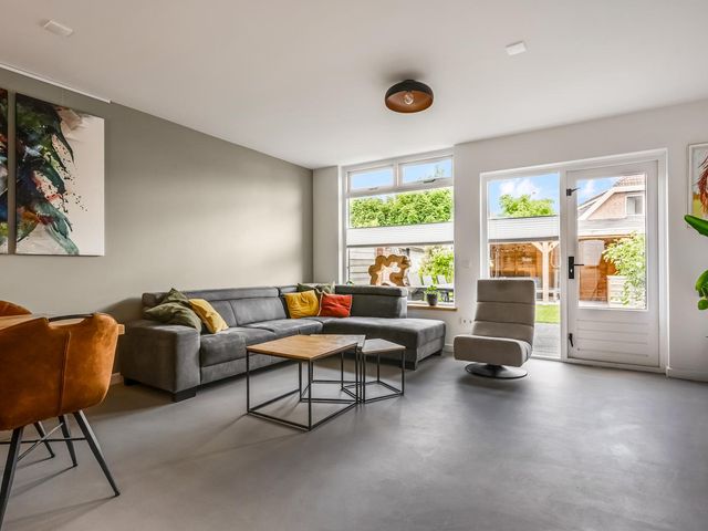 Steenakker 24, Gendt