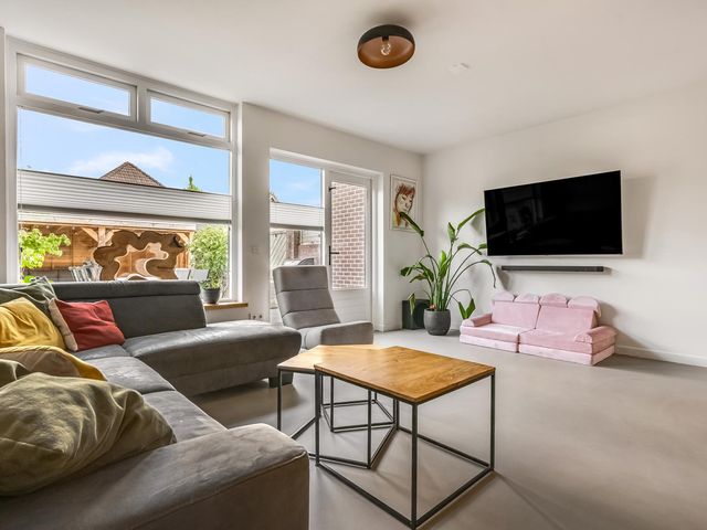 Steenakker 24, Gendt