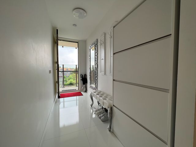 Laan op Zuid 736, Rotterdam