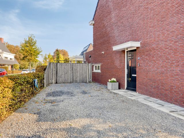 Aquamarijn 11, Zevenbergen