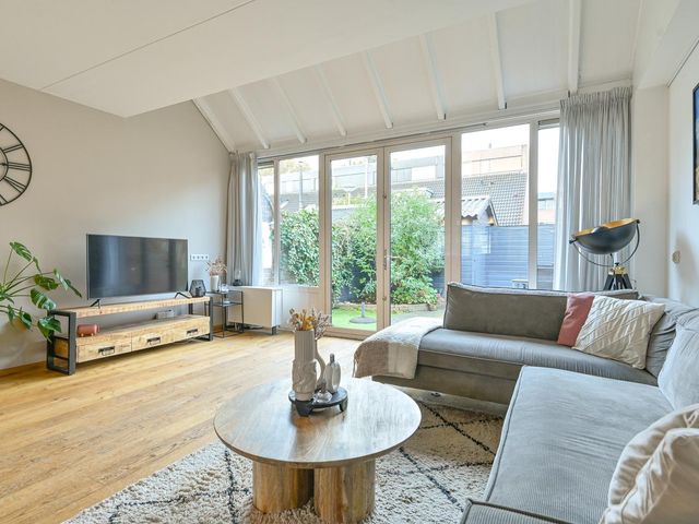 Tamboerlaan 91, Hoogeveen