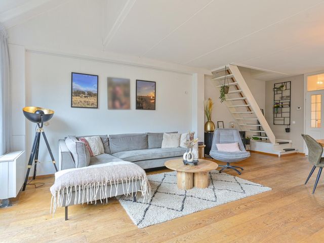 Tamboerlaan 91, Hoogeveen