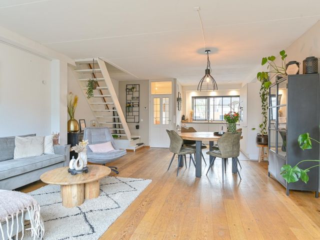 Tamboerlaan 91, Hoogeveen