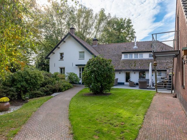 Runselstraat 10, Berghem