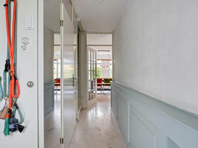 Weegbreelaan 11, Zoeterwoude