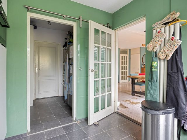 Weegbreelaan 11, Zoeterwoude