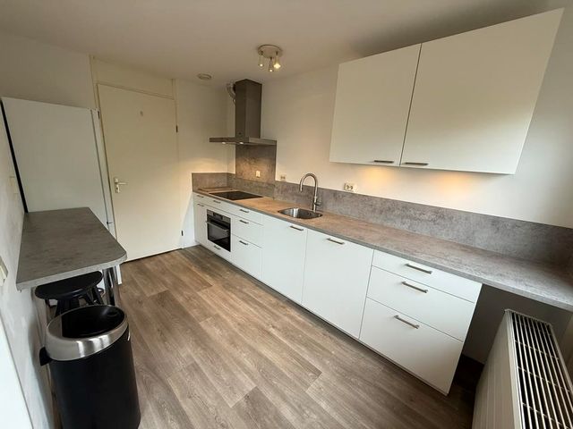 Zeelandiahoeve 273IV, Amstelveen