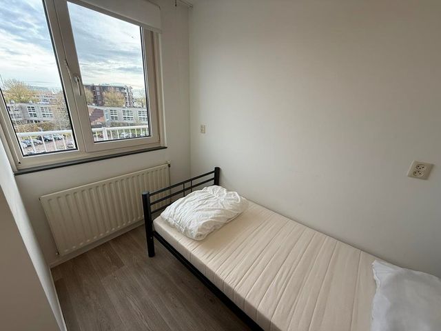 Zeelandiahoeve 273IV, Amstelveen