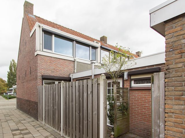 Monseigneur Völkerstraat 102, Kaatsheuvel