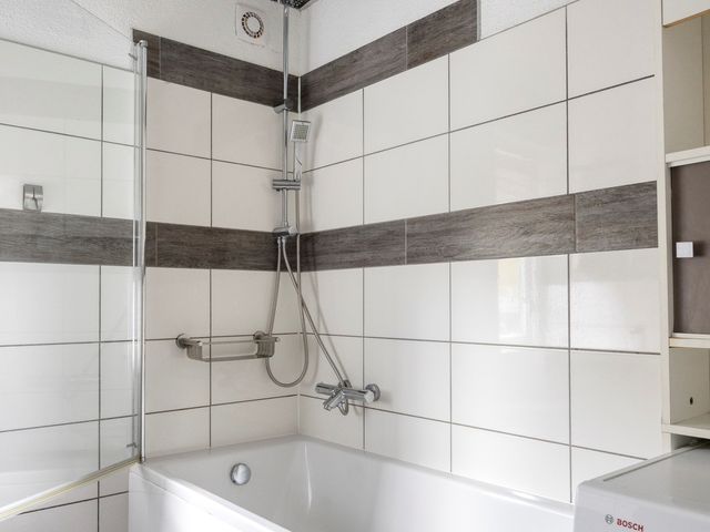 De Hooge Wheeën 12, Oldemarkt