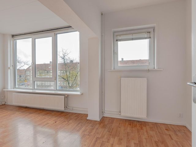 Dorpsweg 144C, Rotterdam