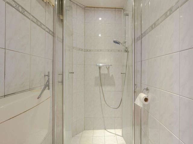 Dorpsweg 144C, Rotterdam