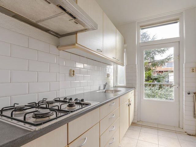 Dorpsweg 144C, Rotterdam