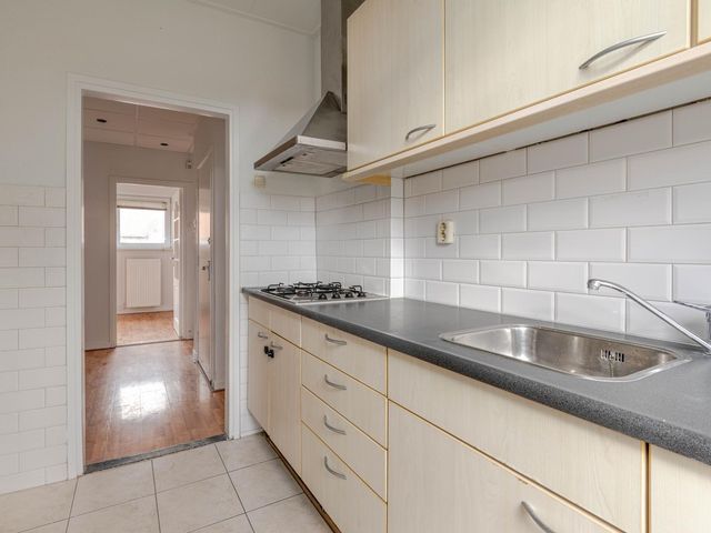 Dorpsweg 144C, Rotterdam