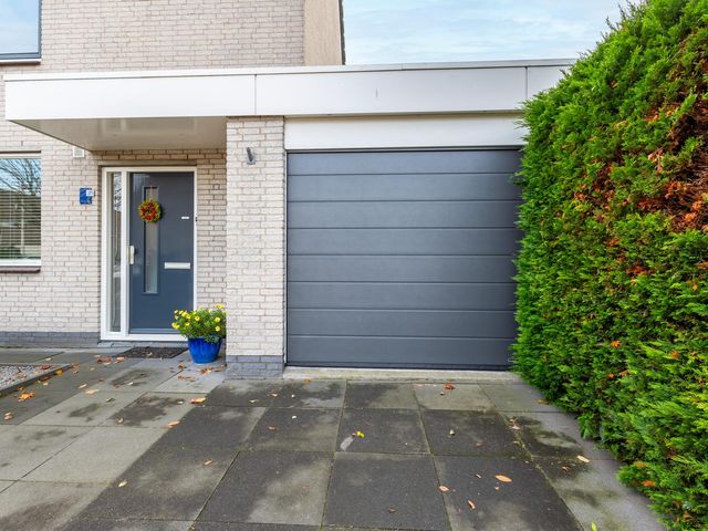 Hoepel 25, Sliedrecht