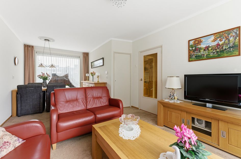 W B van der Veldenstraat 11