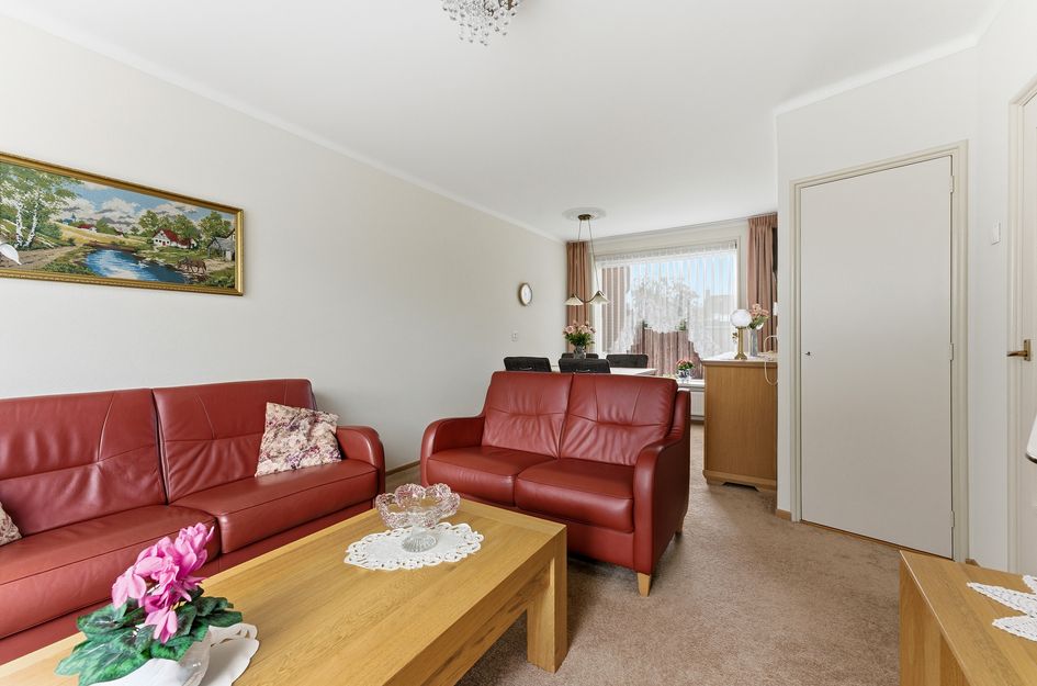 W B van der Veldenstraat 11