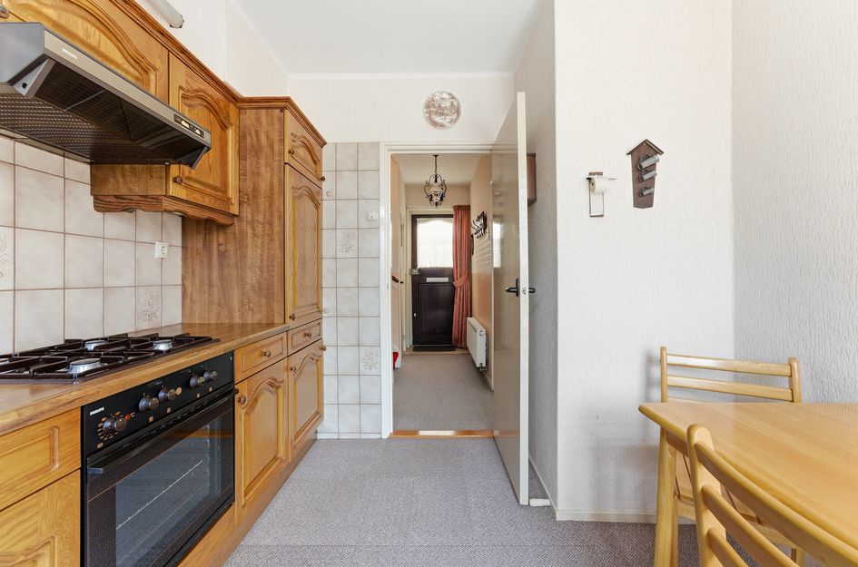 W B van der Veldenstraat 11