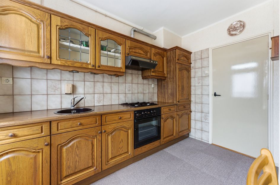 W B van der Veldenstraat 11