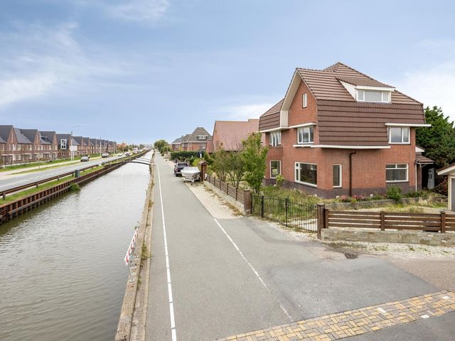 Vredebestlaan 64, Poeldijk