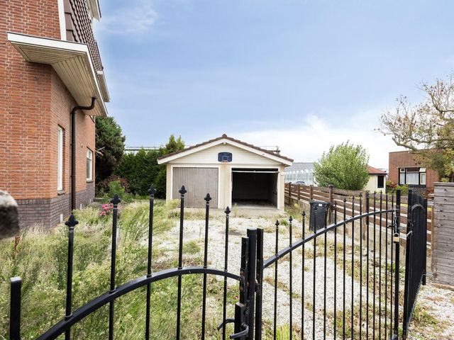 Vredebestlaan 64, Poeldijk