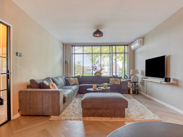 Van Brabantstraat 18, Steenbergen