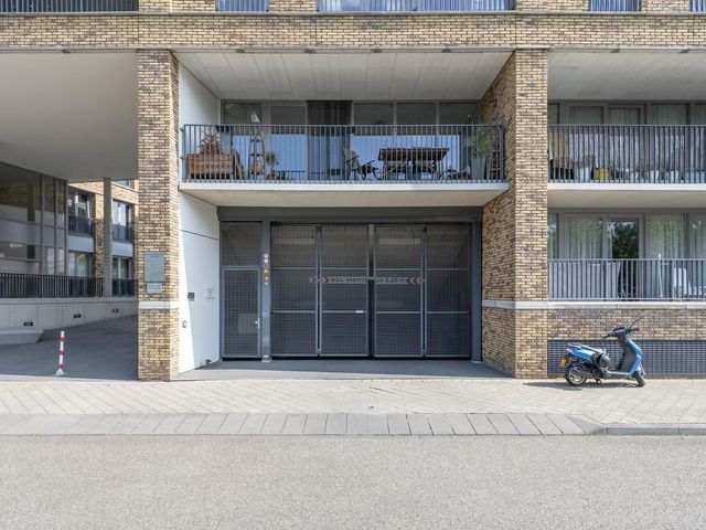 Atletenbaan 84B, Maastricht