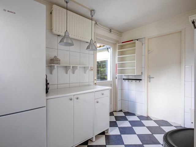 Beatrixlaan 5, Den Burg