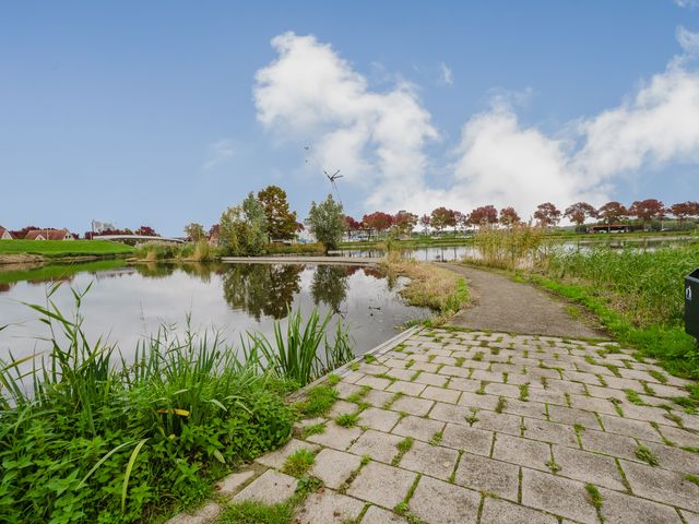 Marga Klompéstraat 75, Spijkenisse