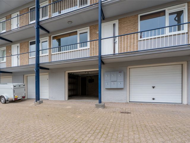 Oranjestraat 35, Barendrecht