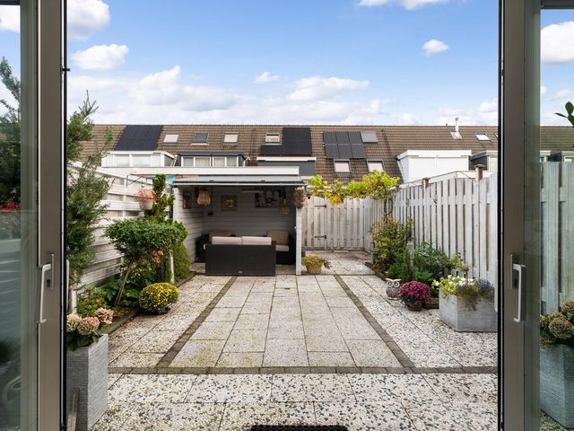 Lommerbaan 166, Zoetermeer