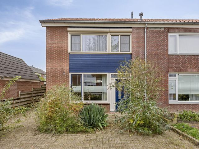 Margrietstraat 30, Zetten