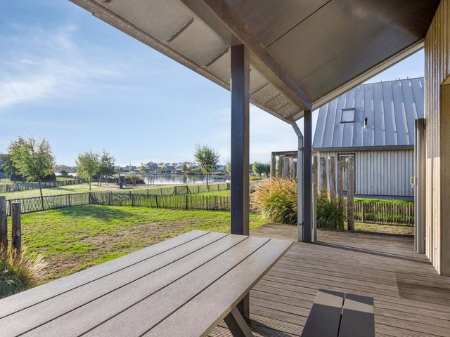 Oesterdam 91, Tholen