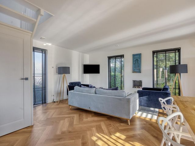 Oesterdam 91, Tholen