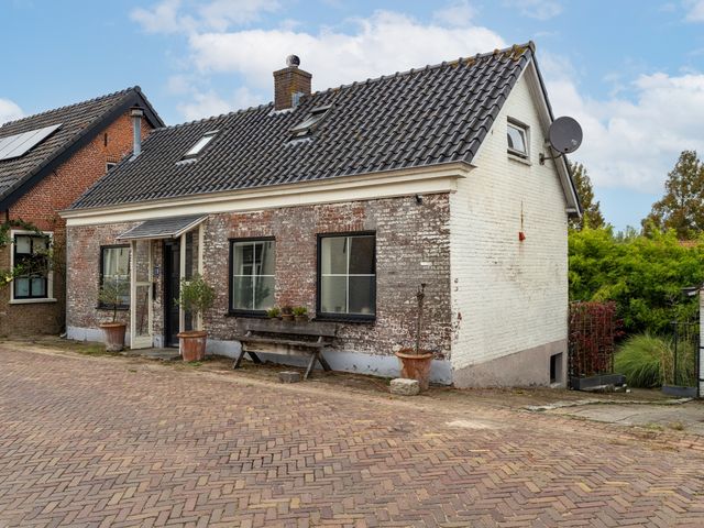 Dorpsstraat 28, Dussen