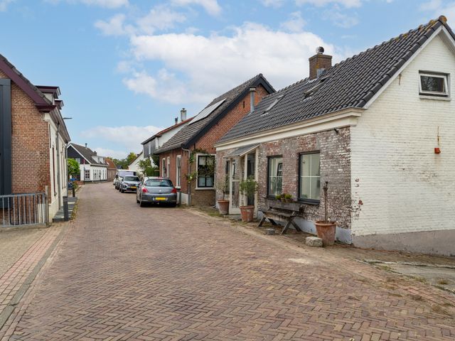 Dorpsstraat 28, Dussen