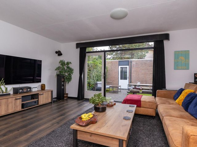 Bertus Aafjeshof 143, Hoorn