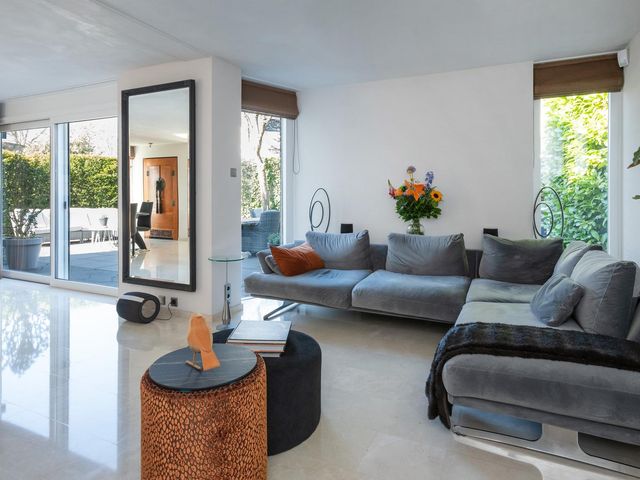 Dolfijnpark 10, Ridderkerk