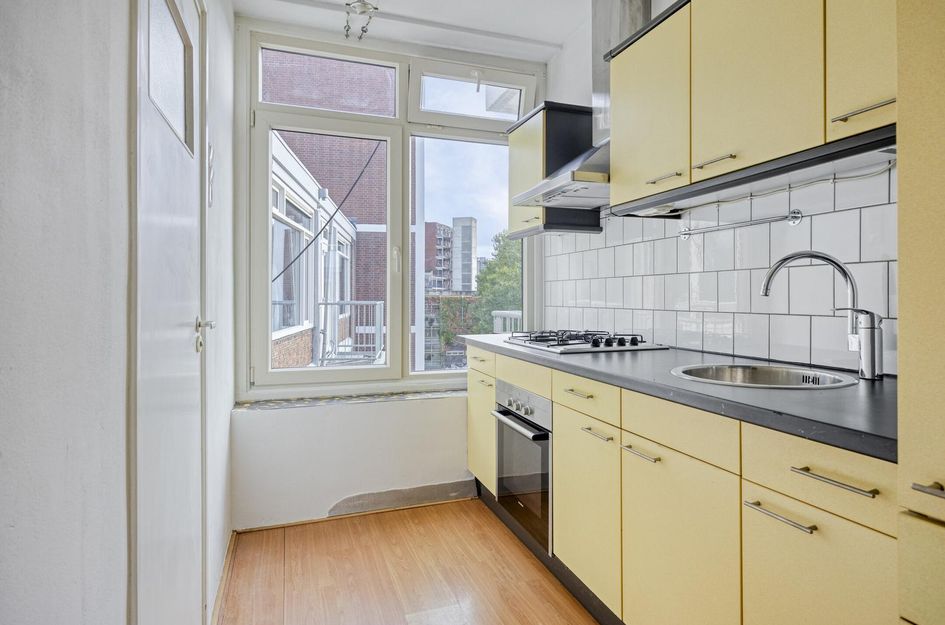 Admiraal de Ruyterweg 8D