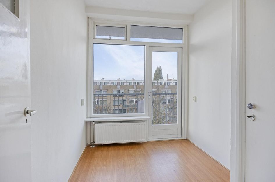 Admiraal de Ruyterweg 8D