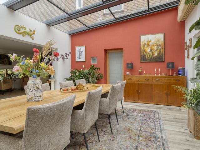 Travertijndijk 37, Roosendaal