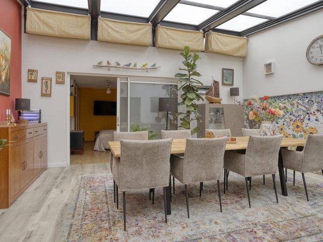 Travertijndijk 37, Roosendaal