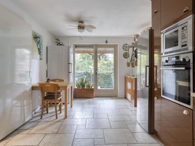 Travertijndijk 37, Roosendaal