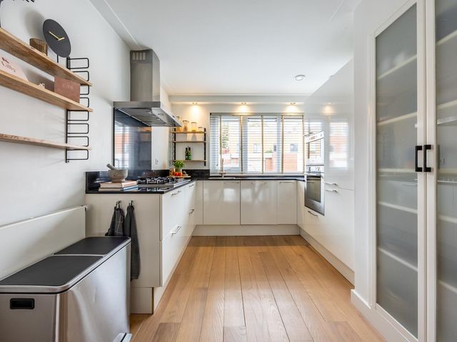 Rossinilaan 13, Nieuw-Vennep